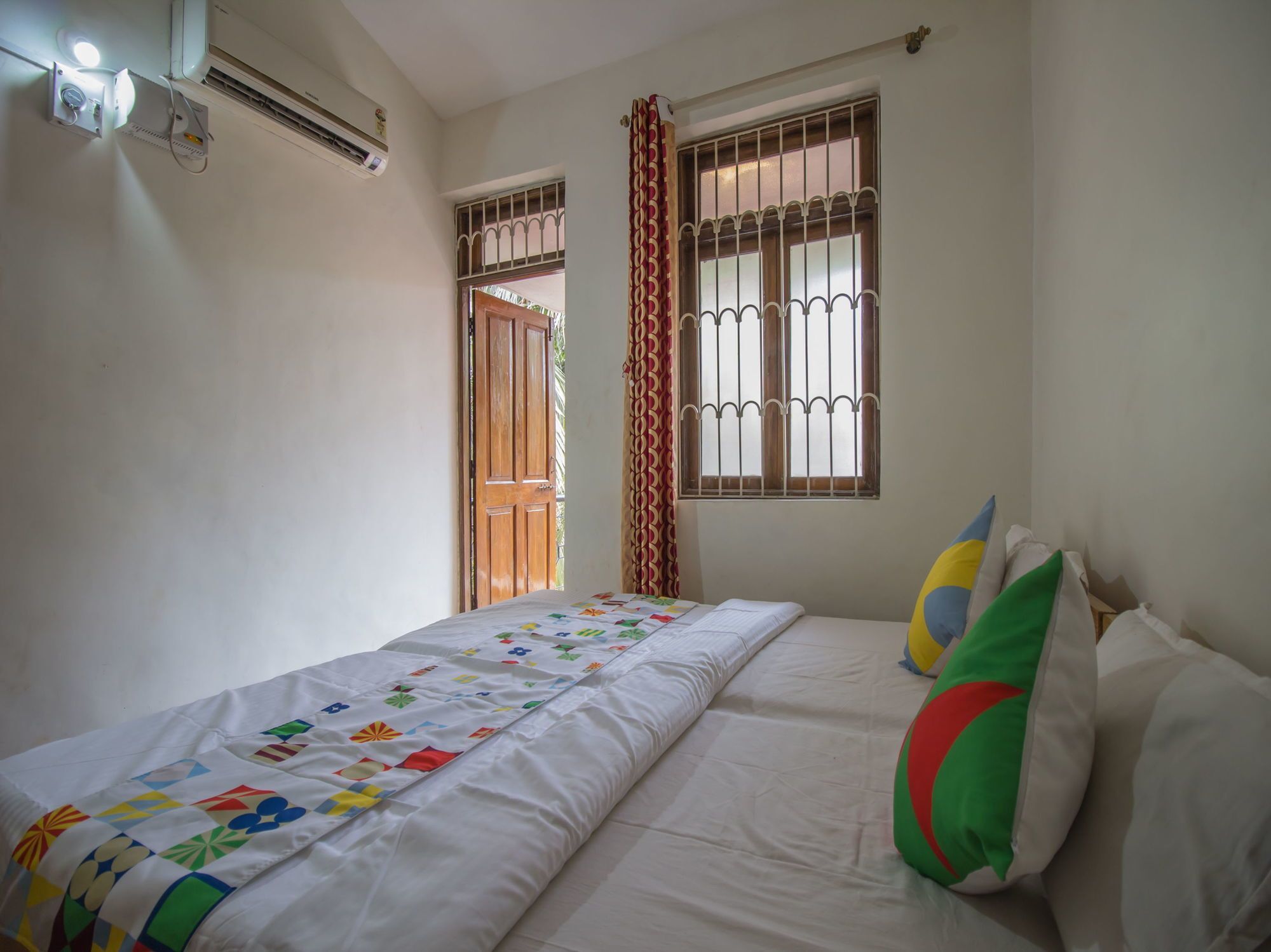 Cozy 1bhk Near Apartment